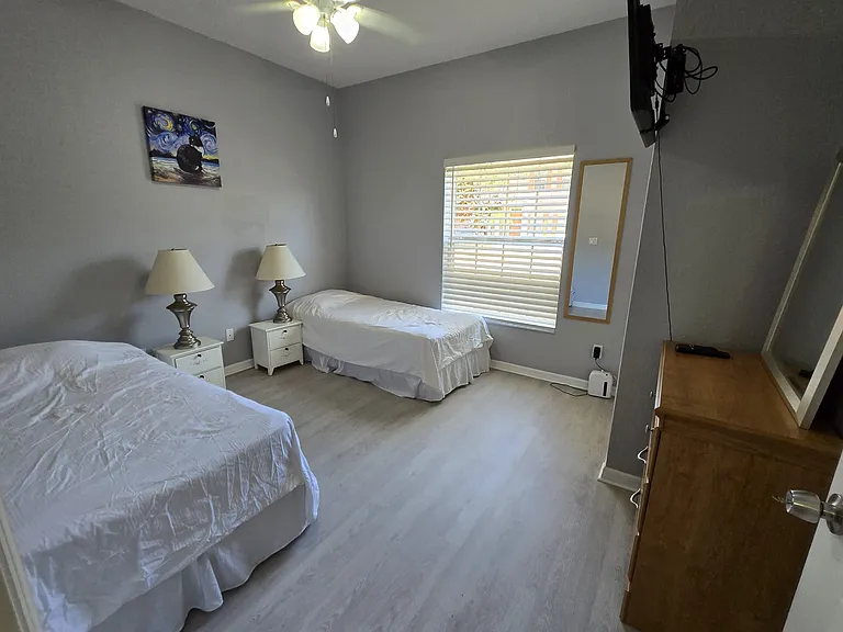 Caravelle Cir — Photo 5