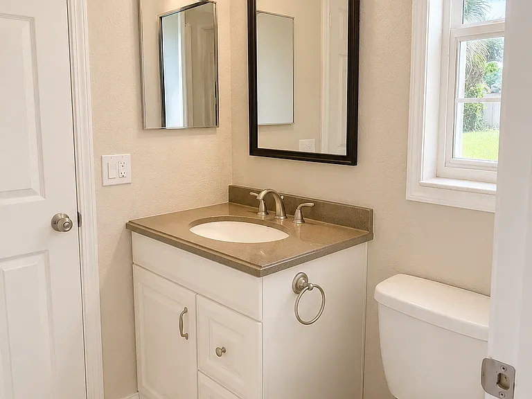 3105 Pellam Blvd — Photo 9