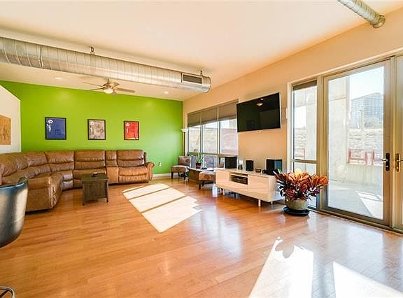 5th image of 522 Locust Ln Unit 204