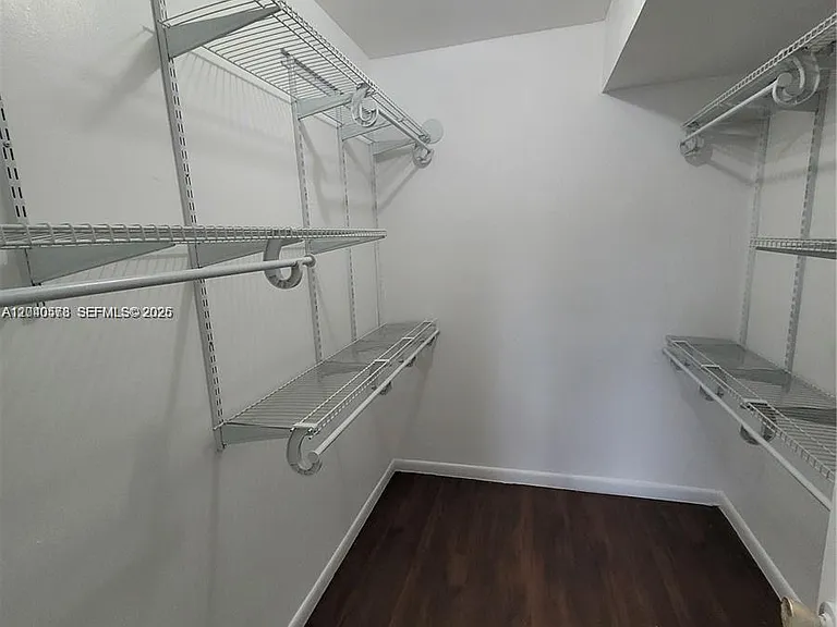 2832 W Fillmore St #18 — Photo 9