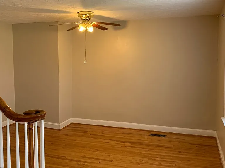5709 Pleasant Valley Rd — Photo 3