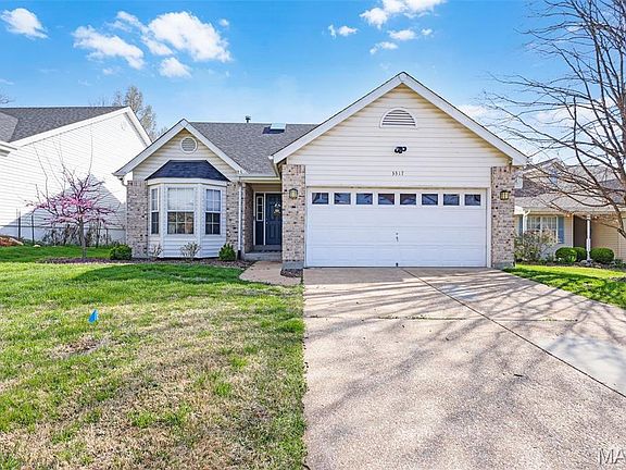 3rd image of 3317 Lower Lakes Estates Dr