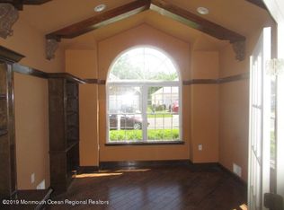 26 Medinah Ct, Jackson, NJ 08527