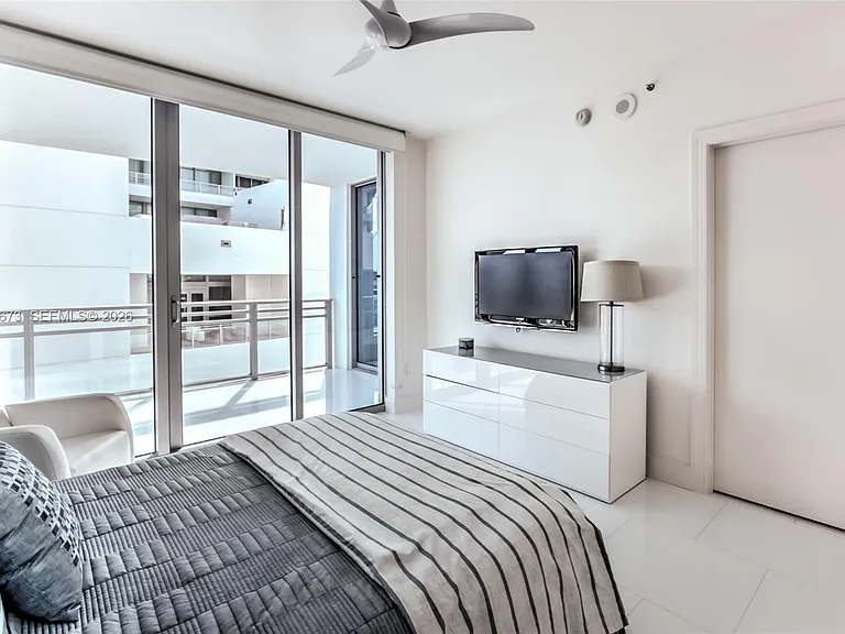3535 S Ocean Dr #705 — Photo 18