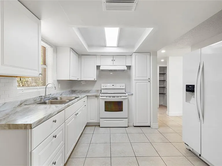 10803 Hyssop St — Photo 11