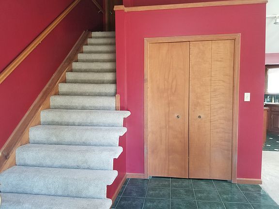 3rd image of 615 Wenner St