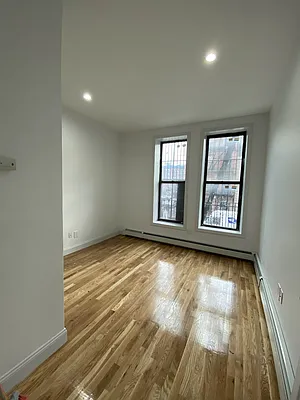 Rented by Hagstrom Management Inc | media 28