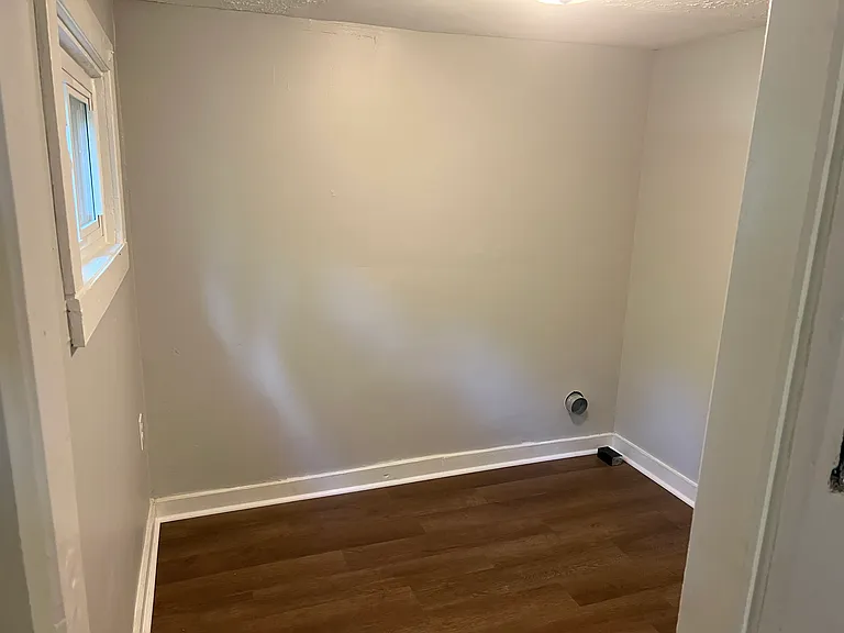 1763 W Gaulbert Ave — Photo 10