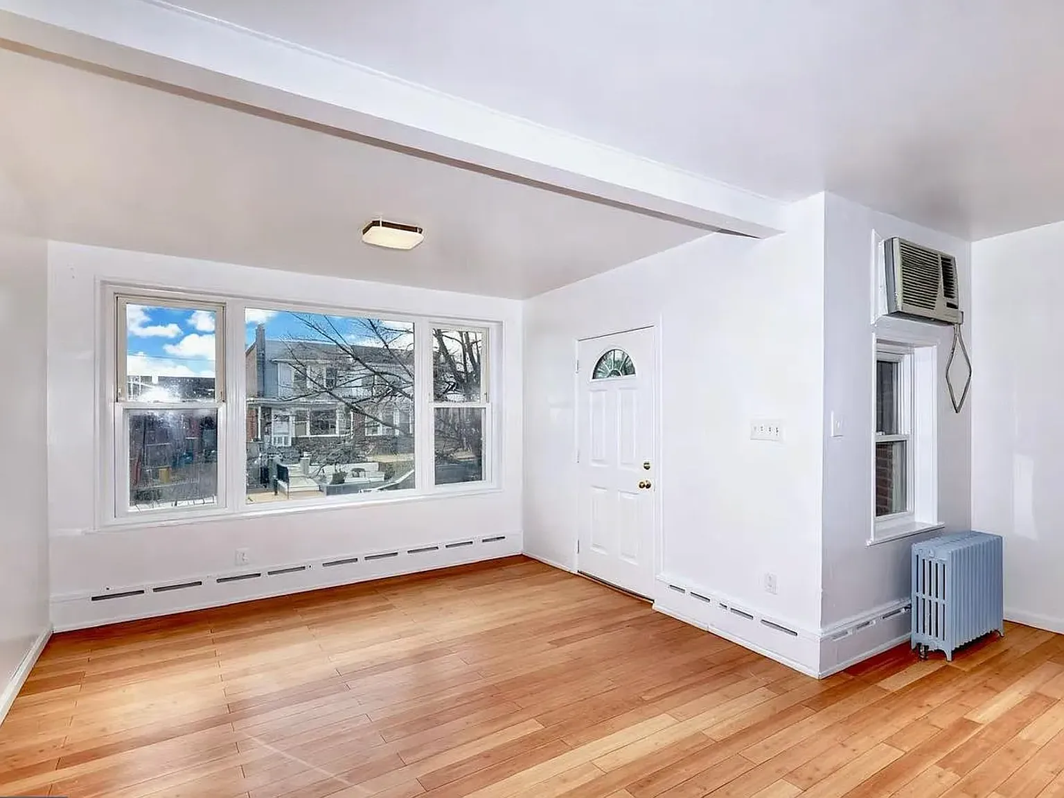 4 bed, 1.5 bath, 1504 sqft, $1,650 — Photo 4