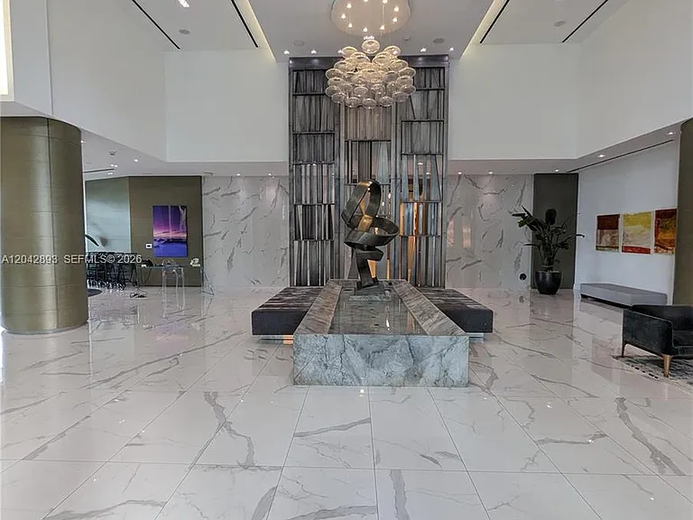 17111 E Biscayne Blvd #1011 — Photo 5