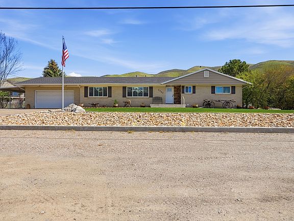 4th image of 2420 W Old Rd