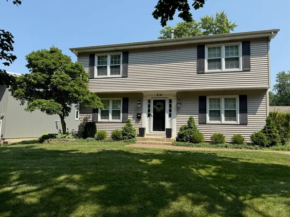 216 S 15th St, St Charles, IL 60174