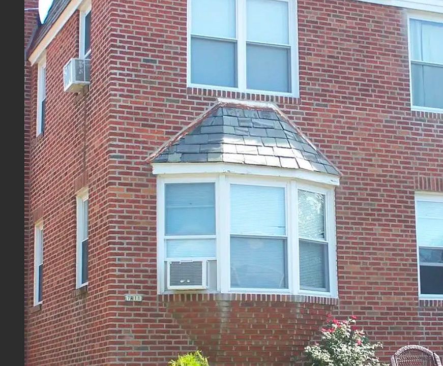 1st image of 7211 Barnard St Floor 2