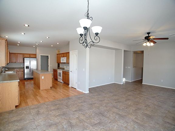 4th image of 4234 E Gleneagle Dr