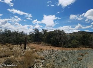 17195 E Round Mountain Rd, Dewey, AZ 86327