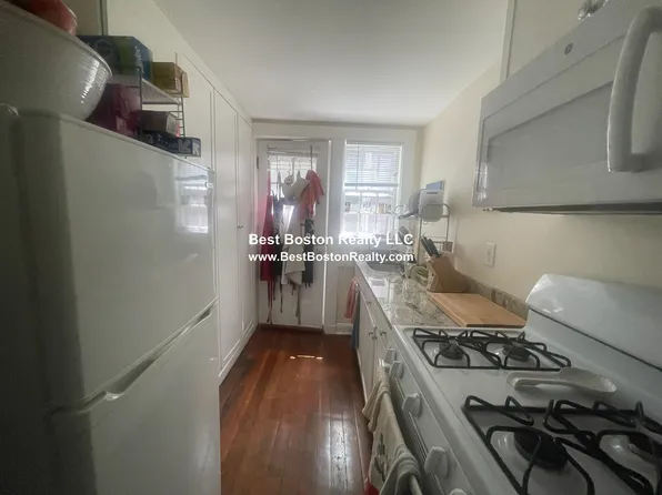 38 Gibson St, Cambridge, MA