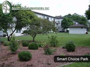 300 N Park Ave, Chatham, IL 62629