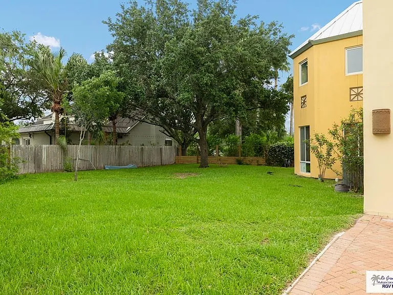 3201 Lazy Lake Dr — Photo 46