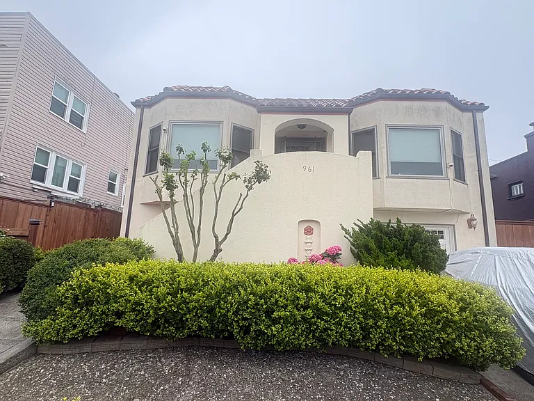 961 Holloway Ave #A — Photo 2