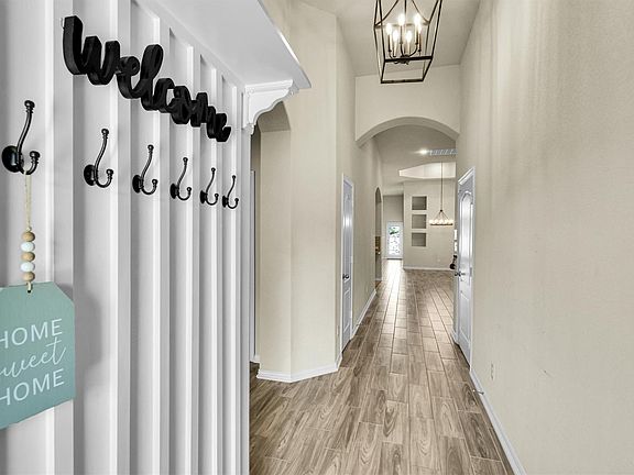 3rd image of 101 Double Mountain Rd