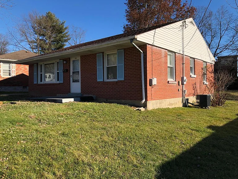 135 Willis Ave — Photo 2