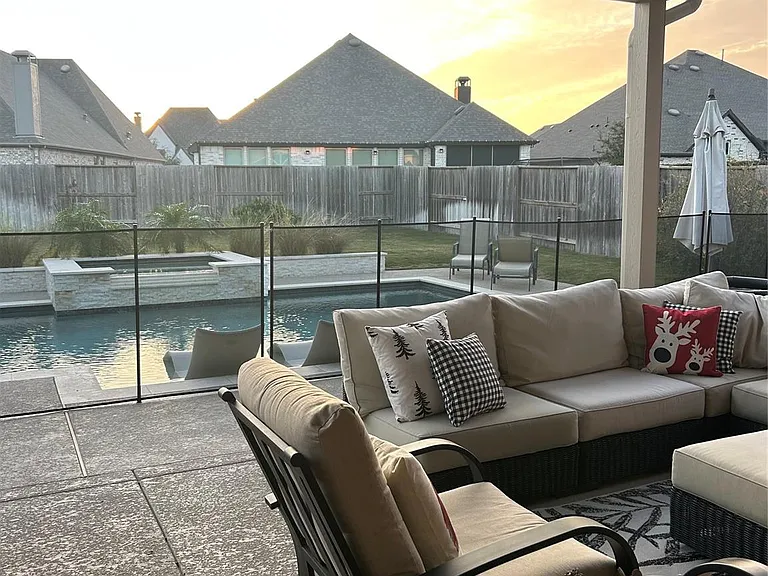 7111 Pondhawk Dr — Photo 3