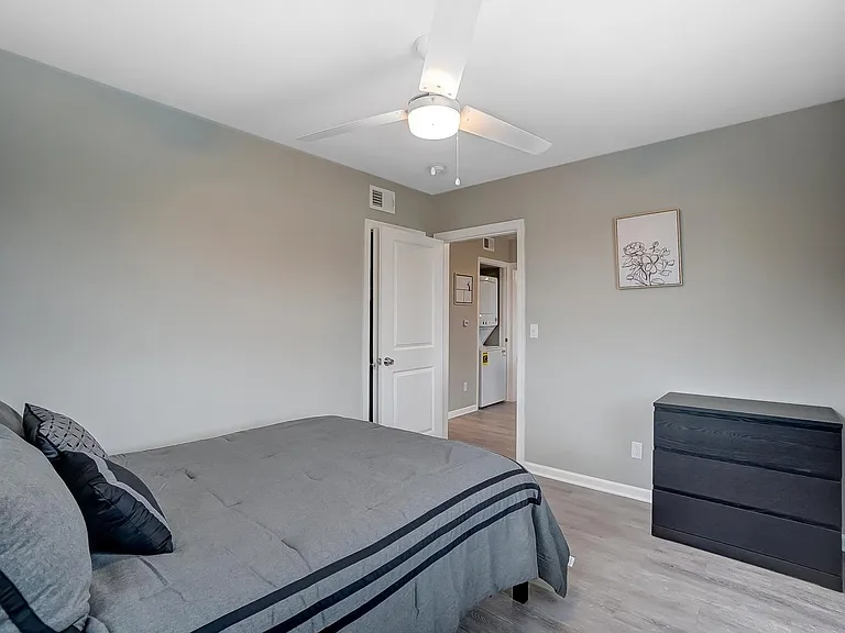 334 Helen St #7 — Photo 10