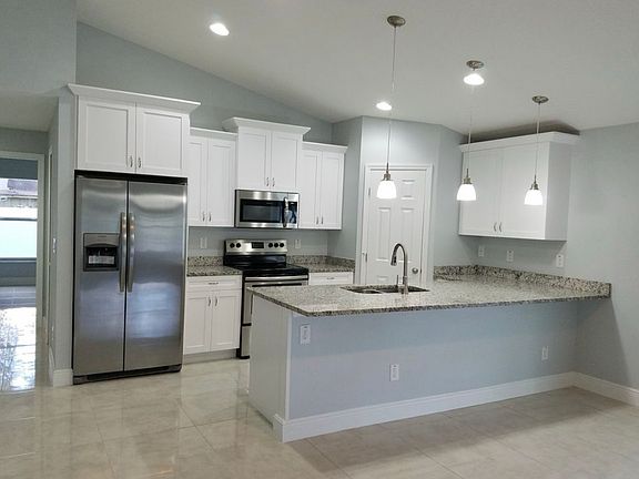 5th image of 10208 N Annette Ave