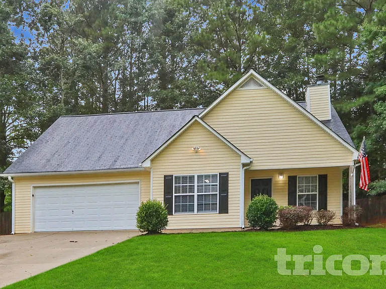 39 Lofty Pine Ln — Photo 1