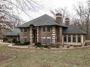 16694 Forest Gate Rd, Dubuque, IA 52001