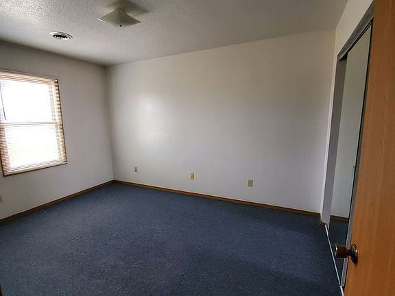 5th image of 2110 Melanie Ln APT T