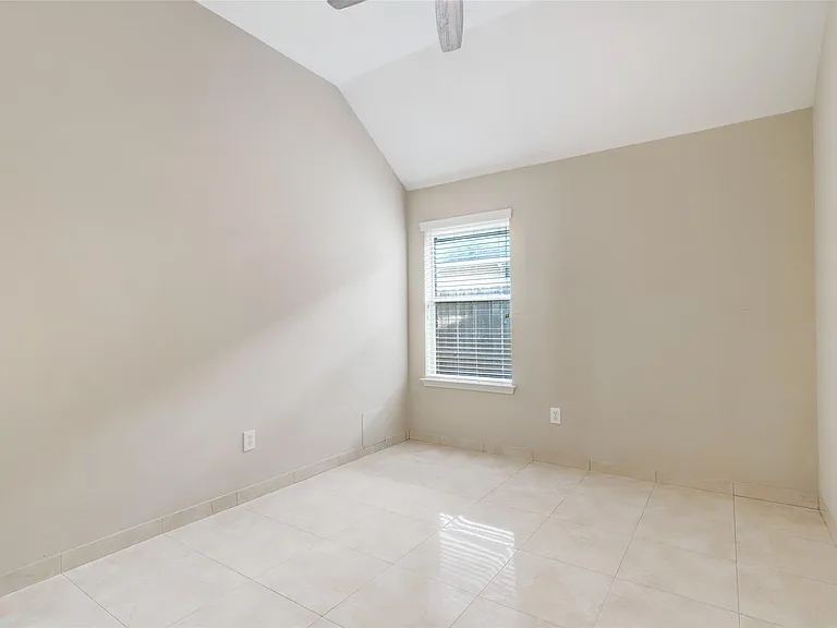 19103 Golden Heath Ln — Photo 12
