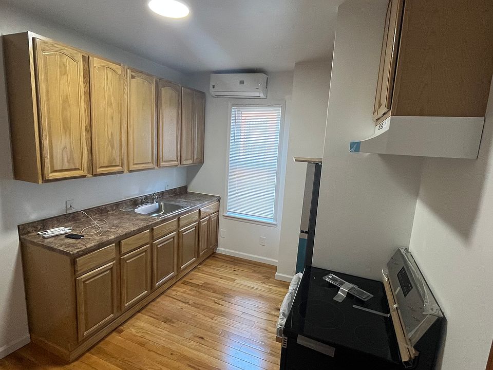 1st image of 2541 41st St #1
