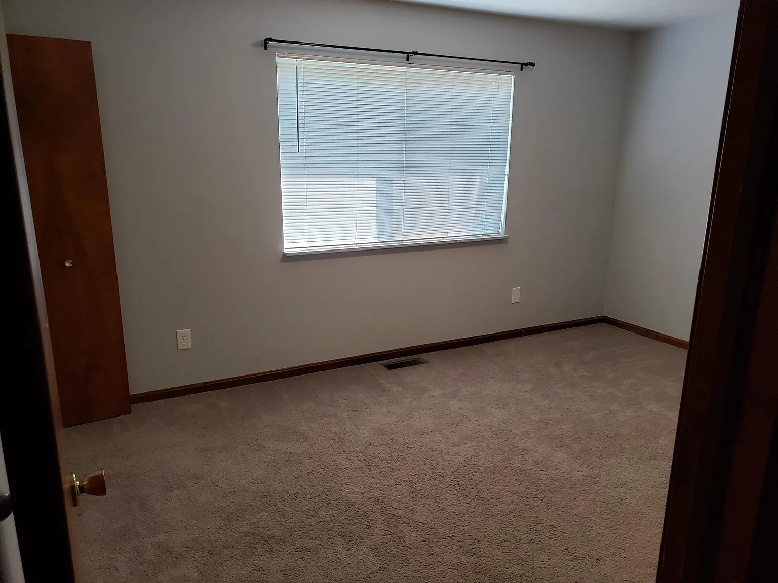 2 bed, $1,300 — Photo 3
