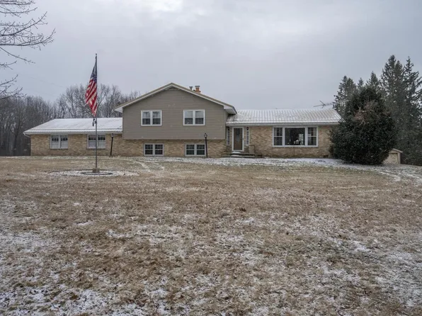 N2349 Overgaard Road, Elroy, WI 53929