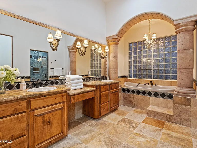 5529 W Pinnacle Hill Dr — Photo 45