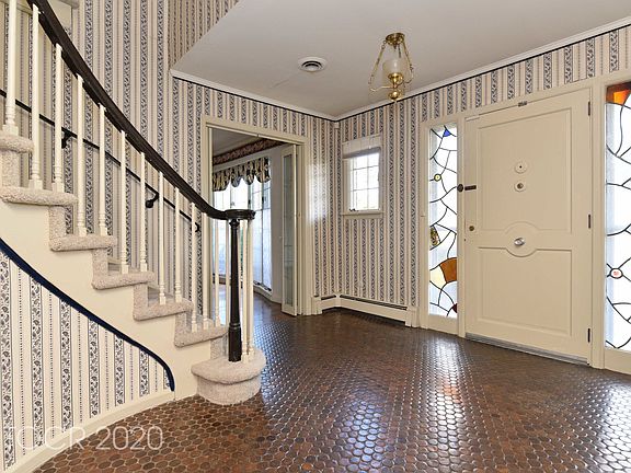 4th image of 28-09 Fair Lawn Ave