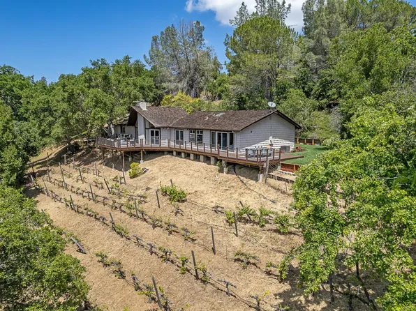 26350 Taaffe Rd, Los Altos Hills, CA 94022