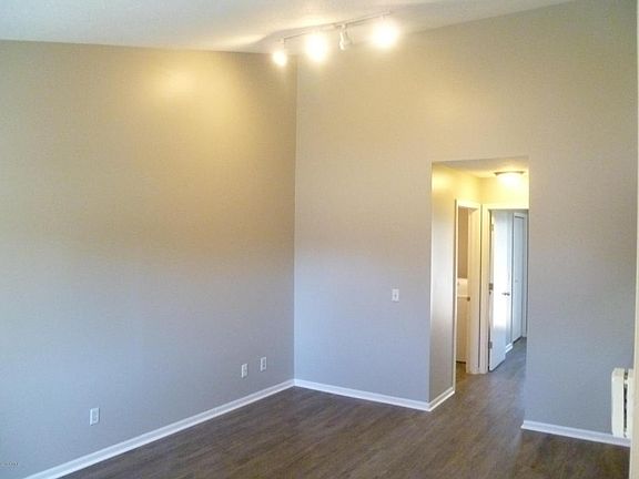 3rd image of 4178 Eastcastle Ct SE #3