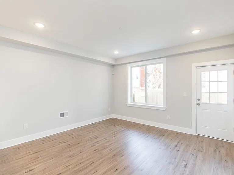 1906 E York St #1A — Photo 10