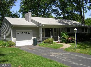 6 Glen Stewart Dr, Ewing, NJ 08618