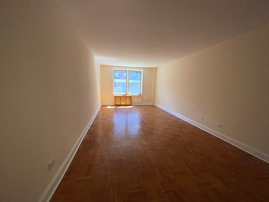 2nd image of 14210 Roosevelt Ave APT 111