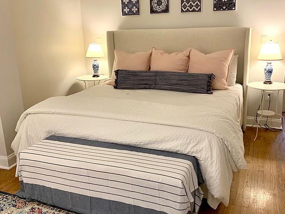 Master Bedroom - King bed