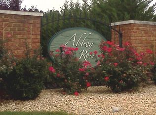 3 Abbey Ct, Fishersville, VA 22939