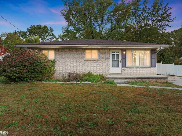 5353 Northlawn Dr, Sterling Heights, MI 48310