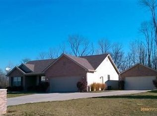 7973 Edgewater Dr, Middletown, OH 45042