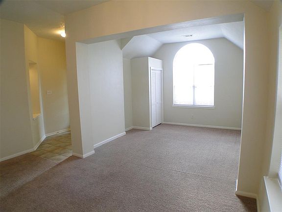 5th image of 2702 Sabal Palms Ct