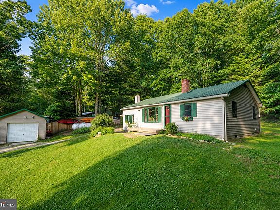 3rd image of 22 Shady Hill Dr