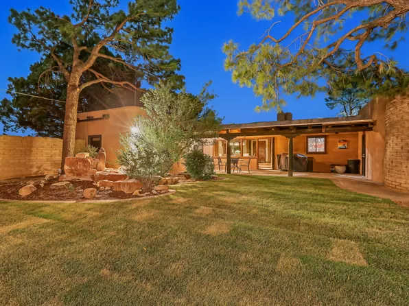 1313 Kentucky St SE, Albuquerque, NM 87108