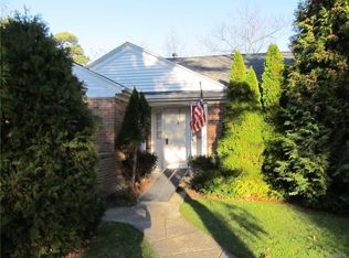 1701 Briaridge Ln, Derby, NY 14047